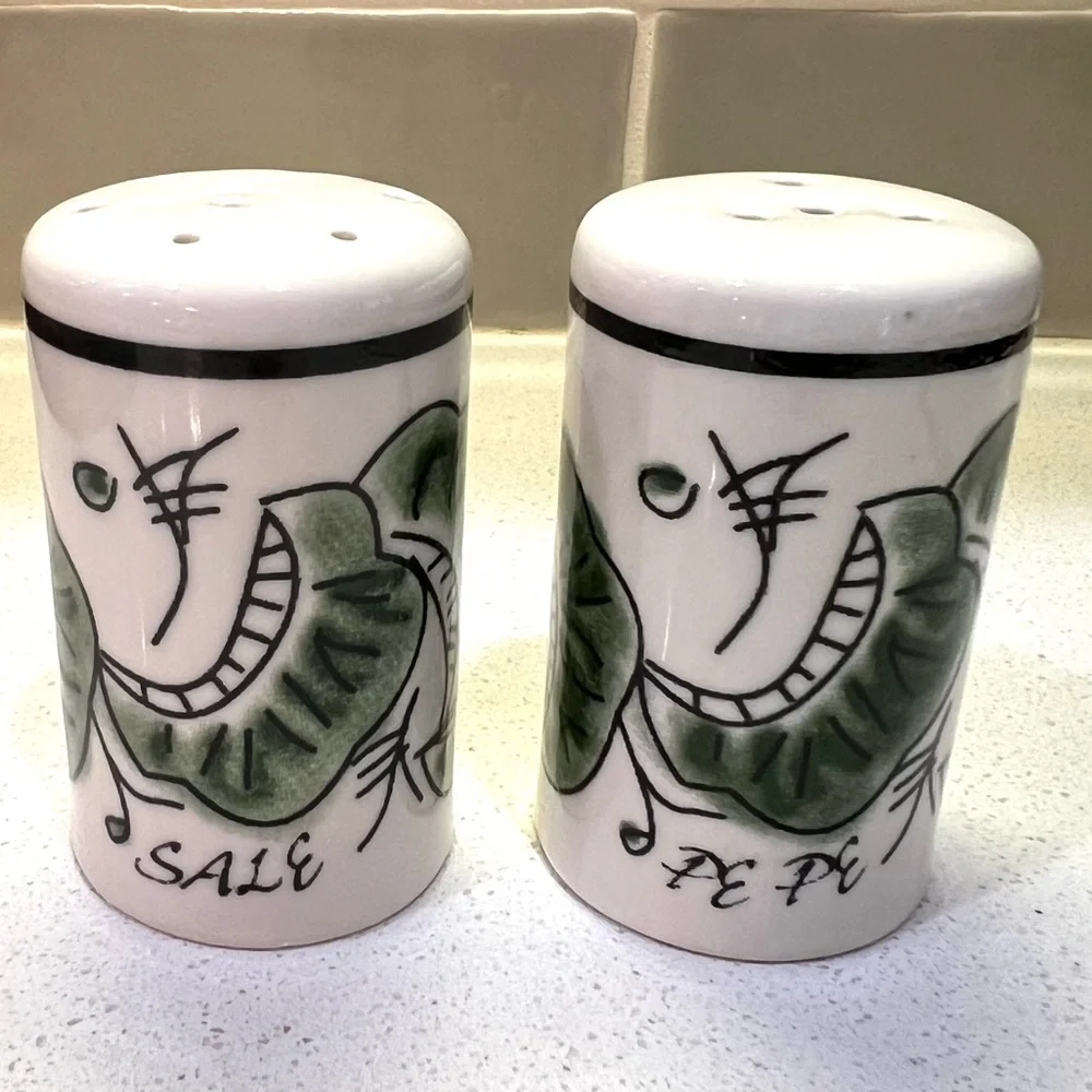 Italian Porcelain Salt & Pepper Shakers Green & White 3” Sale & Pepe Set